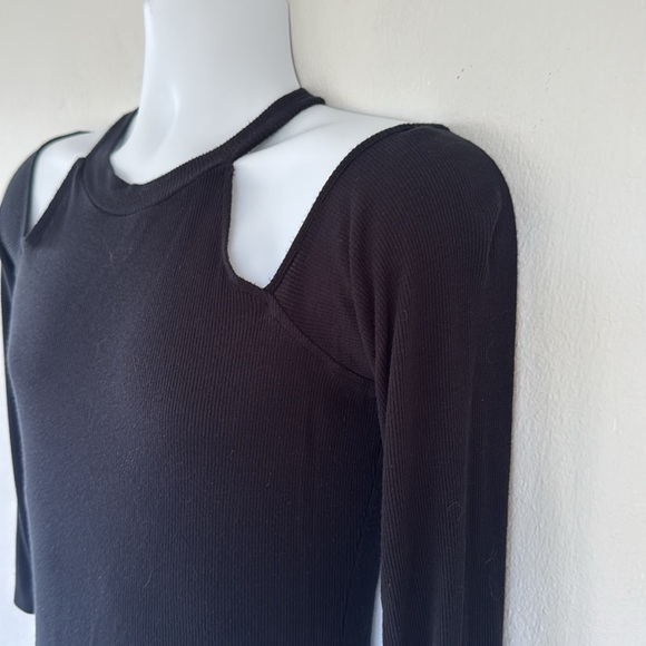 Venus black cut out cold shoulder long sleeve ribbed knit stretch tee medium - Picture 6 of 10